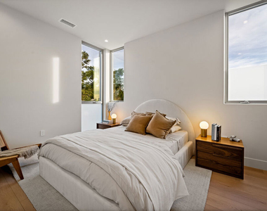 755 N Alfred Street - Photo Thumbnail 6
