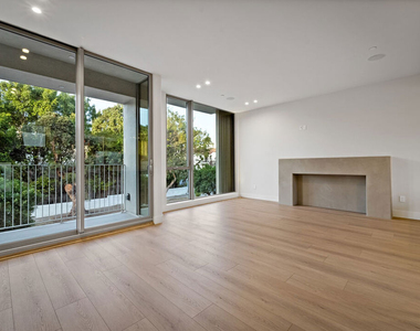 755 N Alfred Street - Photo Thumbnail 1