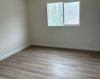 7072 Summitrose Street - Photo Thumbnail 7