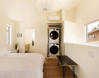 2209 Louella Avenue - Photo Thumbnail 15
