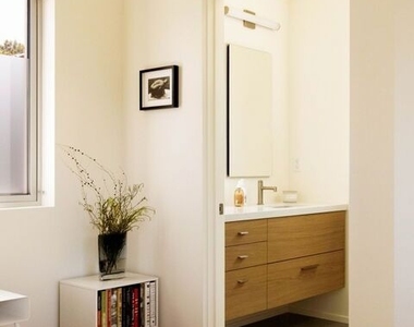 2209 Louella Avenue - Photo Thumbnail 10