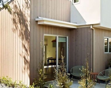 2209 Louella Avenue - Photo Thumbnail 2