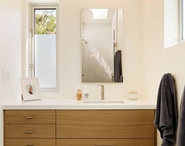 2209 Louella Avenue - Photo Thumbnail 11