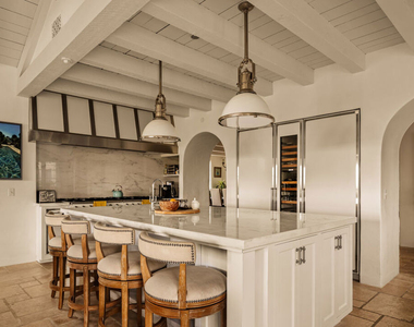 848 Picacho Lane - Photo Thumbnail 13