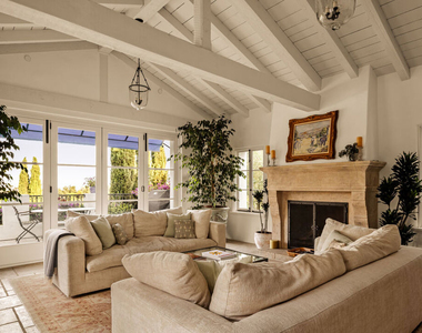 848 Picacho Lane - Photo Thumbnail 15