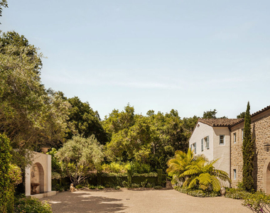 848 Picacho Lane - Photo Thumbnail 3