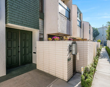 9507 W Olympic Boulevard - Photo Thumbnail 27