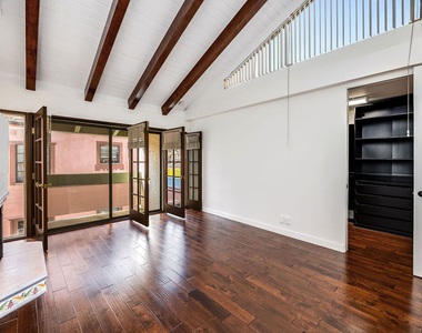 9507 W Olympic Boulevard - Photo Thumbnail 13