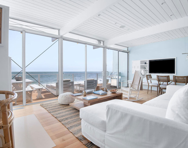 24554 Malibu Road - Photo Thumbnail 4