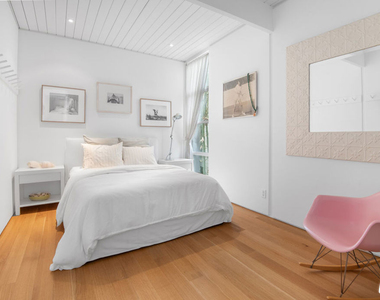 24554 Malibu Road - Photo Thumbnail 18