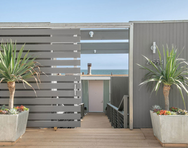 24554 Malibu Road - Photo Thumbnail 2