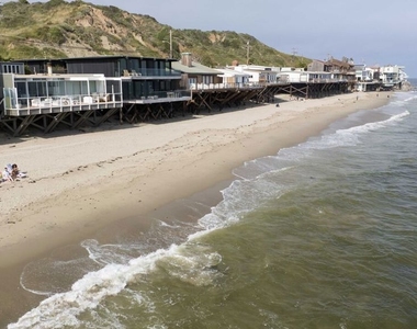 24554 Malibu Road - Photo Thumbnail 31