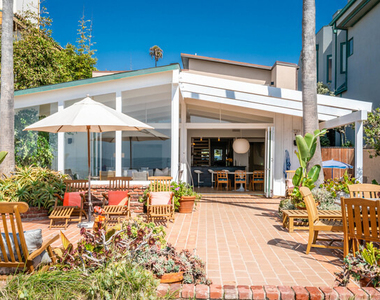 31034 Broad Beach Road - Photo Thumbnail 6
