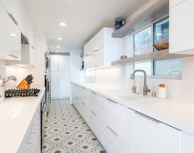 31034 Broad Beach Road - Photo Thumbnail 3