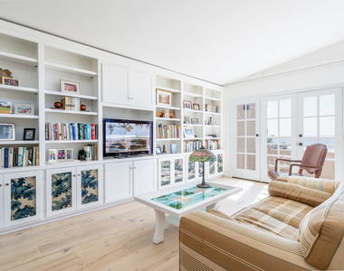 31034 Broad Beach Road - Photo Thumbnail 11