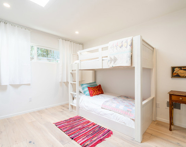 31034 Broad Beach Road - Photo Thumbnail 14