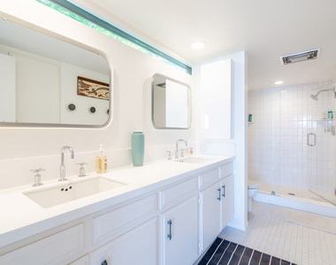 31034 Broad Beach Road - Photo Thumbnail 13