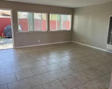 574 10th St - Photo Thumbnail 5