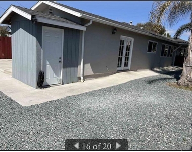 574 10th St - Photo Thumbnail 1