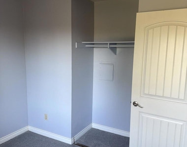 8119 Paradise Valley Ct - Photo Thumbnail 18