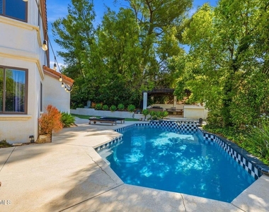 5536 Easterly Road - Photo Thumbnail 43