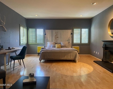 5536 Easterly Road - Photo Thumbnail 7