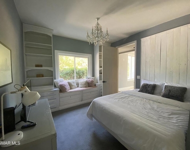 5536 Easterly Road - Photo Thumbnail 8