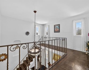 235th Street - Photo Thumbnail 13