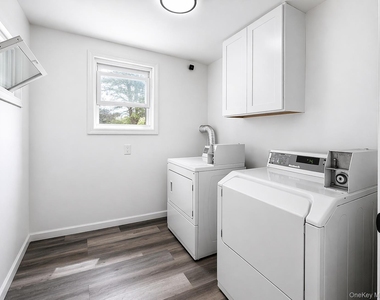 1256 North Avenue - Photo Thumbnail 7