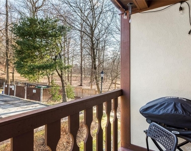 39 Foxwood Circle - Photo Thumbnail 5