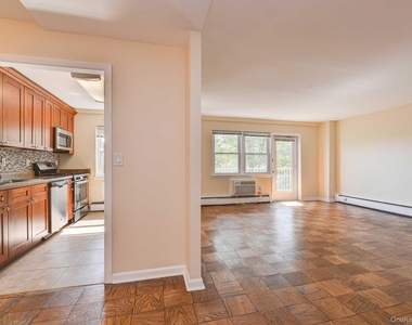 101 Gedney Street - Photo Thumbnail 2