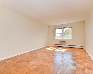 101 Gedney Street - Photo Thumbnail 9