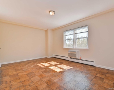 101 Gedney Street - Photo Thumbnail 10