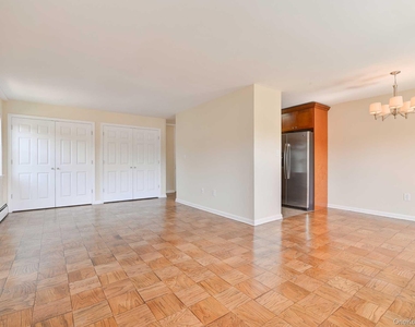 101 Gedney Street - Photo Thumbnail 3