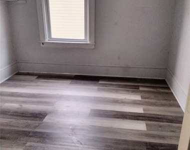 15 Hoffman Avenue - Photo Thumbnail 3