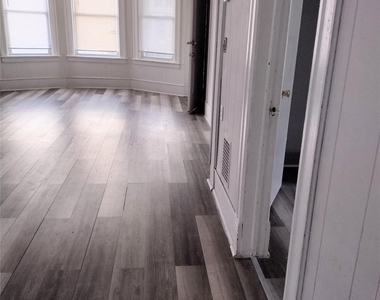 15 Hoffman Avenue - Photo Thumbnail 5