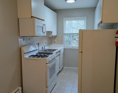 1 Hemlock Drive - Photo Thumbnail 8