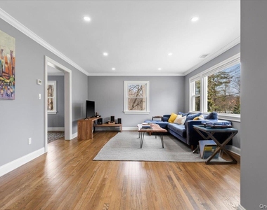 111 Spier Road - Photo Thumbnail 6