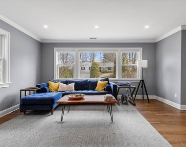 111 Spier Road - Photo Thumbnail 8