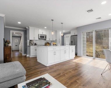 111 Spier Road - Photo Thumbnail 15