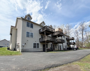 105 N Montgomery Street - Photo Thumbnail 14