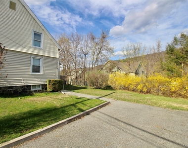 4 Schoolhouse Lane - Photo Thumbnail 2
