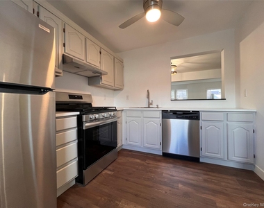 524 Saracino Drive - Photo Thumbnail 8