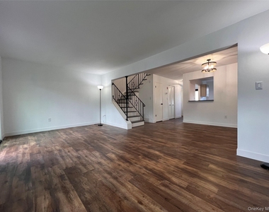 524 Saracino Drive - Photo Thumbnail 5