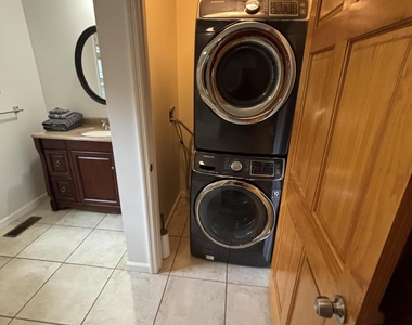 165 Lake Avenue - Photo Thumbnail 14