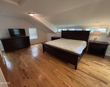 165 Lake Avenue - Photo Thumbnail 17