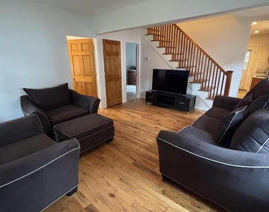 165 Lake Avenue - Photo Thumbnail 8