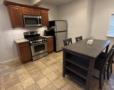 165 Lake Avenue - Photo Thumbnail 11