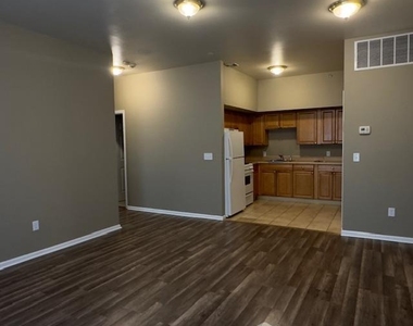 399 North Avenue - Photo Thumbnail 2