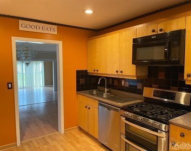 11 Bristol Drive - Photo Thumbnail 4